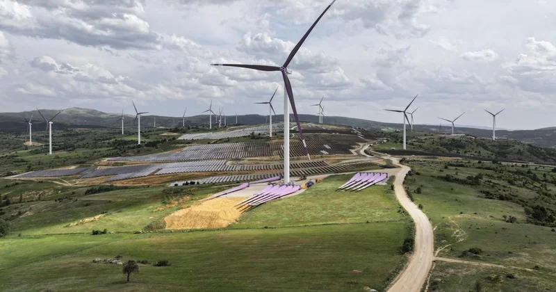 Azerbaycan dan Türkiye ye yeşil enerji adımı: Nahçıvan üzerinden elektrik ihracatı planlanıyor