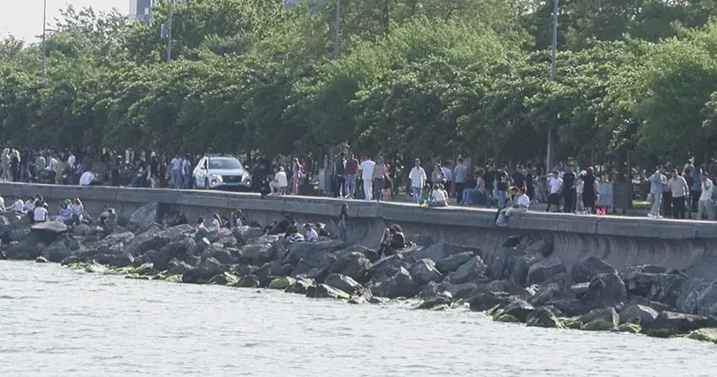 Kurban Bayramı nı İstanbul da geçirenler sahillere akın etti