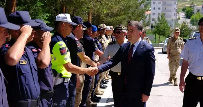 Bayburt’ta görevi başındaki güvenlik güçlerinin bayramı kutlandı