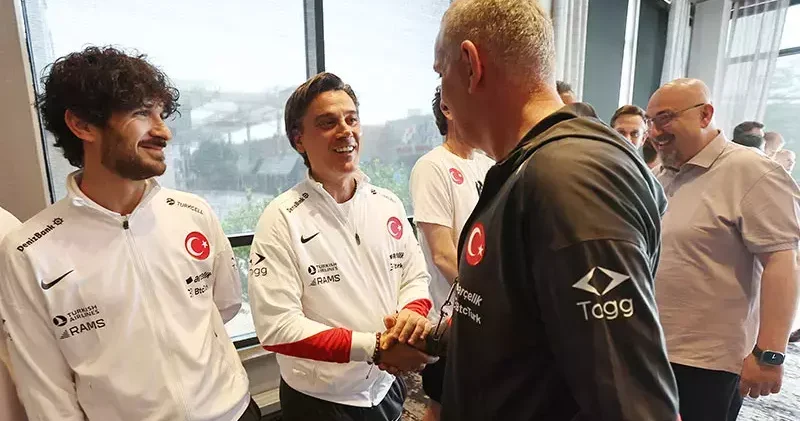 A Milli Futbol Takımı nda geleneksel bayramlaşma töreni gerçekleştirildi