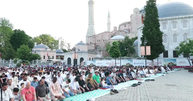 Ayasofya’da bayram namazını kıldılar