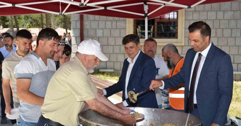 Söğüt’te Şifalı Pilav etkinliği yoğun katılımla gerçekleştirildi