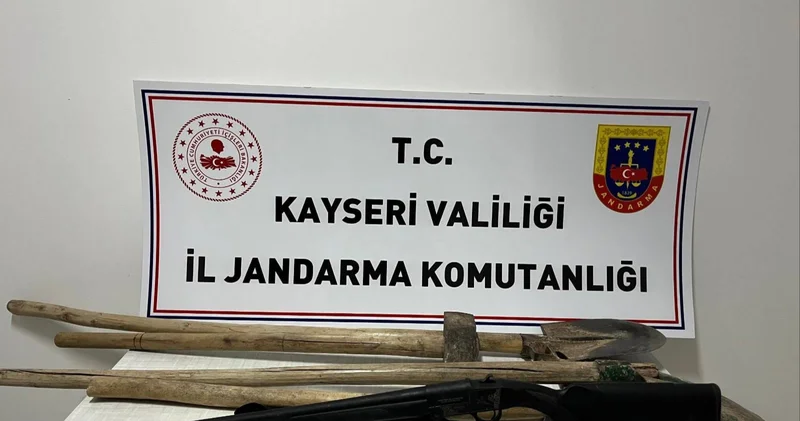 Kayseri de kaçak kazı yapan 2 şüpheliye suçüstü
