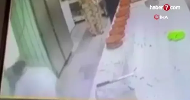 Esenyurt’ta pastanede işçilerin yumruklu kavgası kamerada