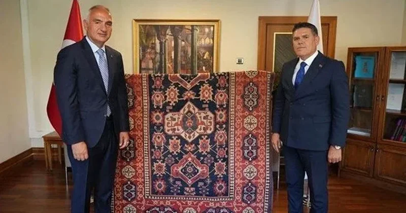 Anlar anlamaz iade etti: 500 yıllık halı yurda döndü Sözcü Gazetesi