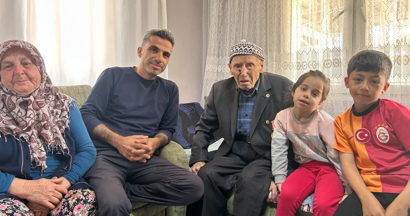 Yaş 103... Torununun, torununu gördü!