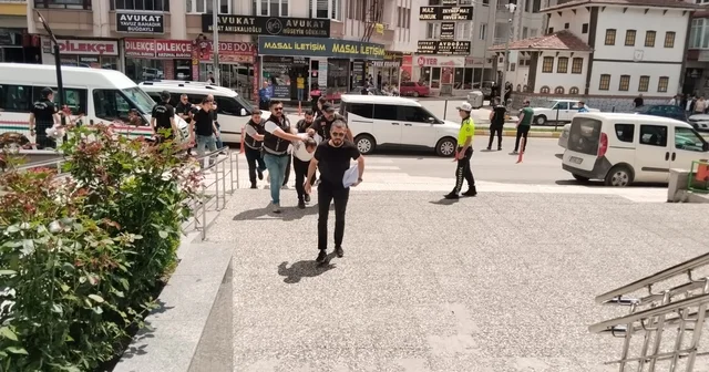 Arazide toprağa gömülü boğazı kesilmiş cesedi bulunmuştu; 3 tutuklama Çorum Haberleri