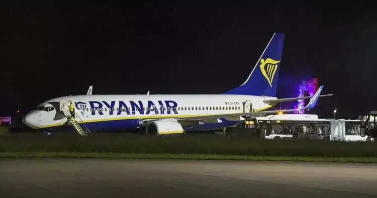 Ryanair uçağında panik dolu anlar: Yangın alarmı devreye girdi! Yolcular kanattan atlayarak kaçtı