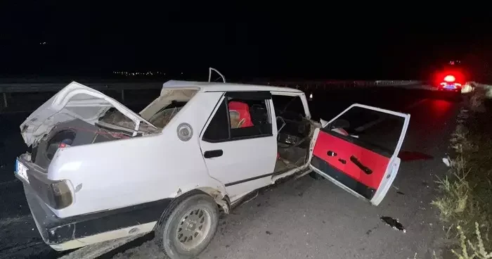 Önce istinat duvarına sonra başka bir araca çarptı! Sürücü hayatını kaybetti