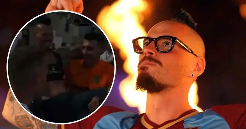 Hamsik, yeşil sahalara Uğurcan ve Abdülkadir in omuzlarında veda etti Fanatik Spor Haberleri Video