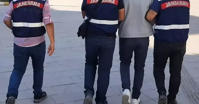 Kastamonu da kesinleşmiş 23 yıl 7 ay hapis cezası bulunan firari hükümlü yakalandı