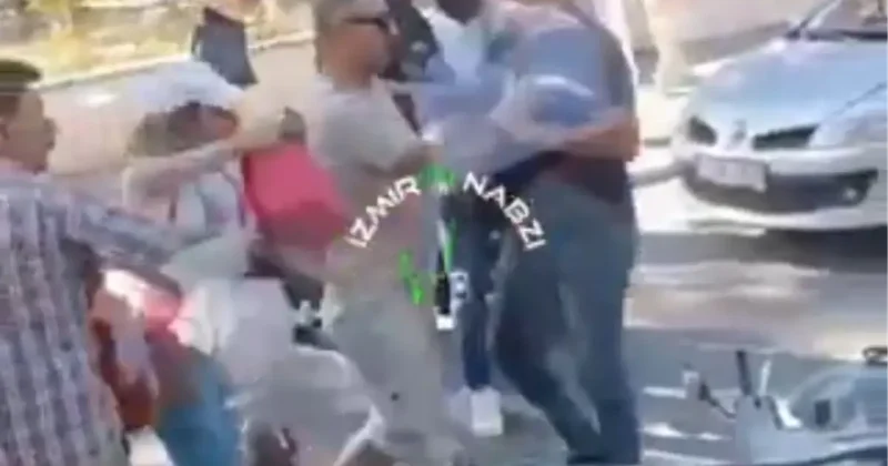 Kaskla defalarca saldıran motosikletli, taksici araçtan inince zor kurtuldu