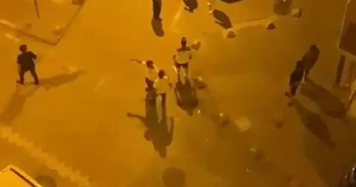 Esenyurt’ta gençler arasındaki kavga kamerada