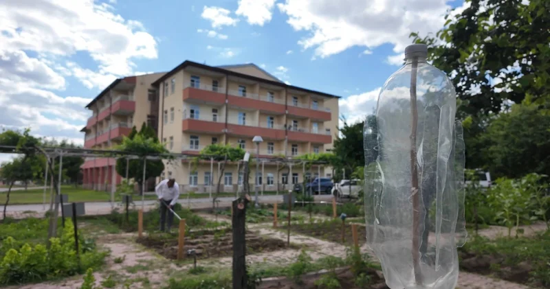Huzurevi’ndeki yaşlı çınarlar; hobi bahçesi ile toprakları yeşertiyor