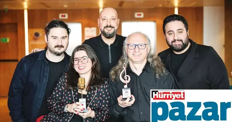Kurumsalın beyaz yakalı müzisyenleri