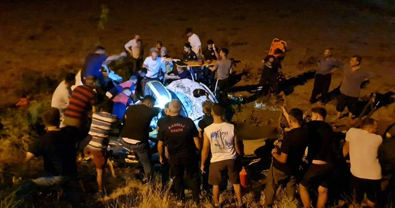 Otomobil şarampole devrildi: Sürücü hayatını kaybetti