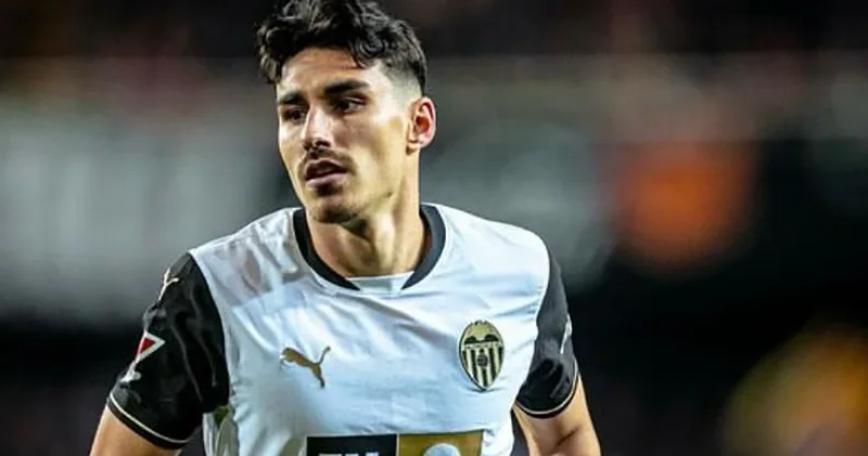 Trabzonspor da gündem orta saha transferi: Andre Almeida, Benjamin Bouchouari