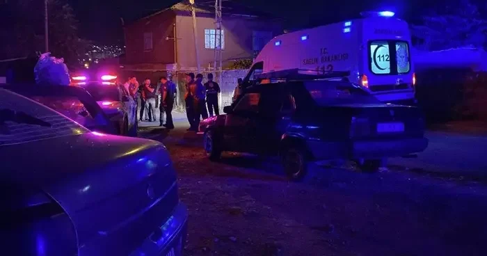 Kayseri de düğünde taşlı sopalı bıçaklı kavga: 2’si ağır 3 yaralı