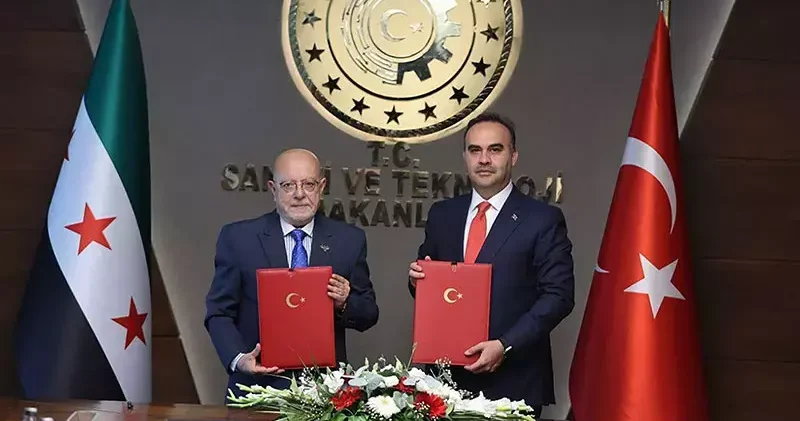 Bakan Kacır, Suriyeli mevkidaşı ile bir araya geldi