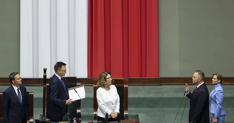 Polonya Cumhurbaşkanı Nawrocki yemin ederek göreve başladı