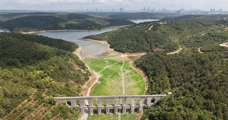 İstanbul da barajlarda doluluk oranı yüzde 50 ye düştü