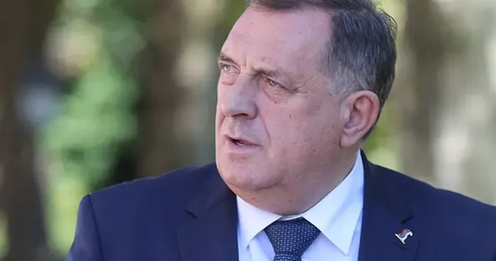 Bosna Hersek Merkez Seçim Komisyonu, Sırp Cumhuriyeti lideri Dodik’i görevden aldı