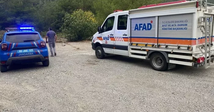 Piknik yaparken sular yükseldi, mahsur kalan vatandaş yaralandı