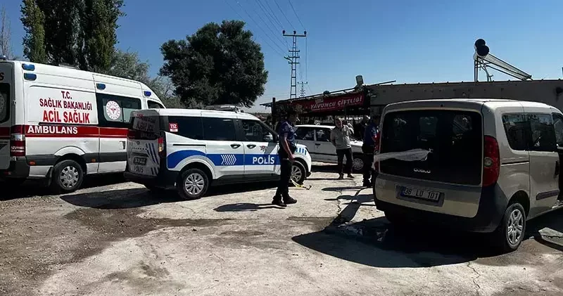 Kayseri de hafif ticari aracın çarptığı 1,5 yaşındaki Umay öldü