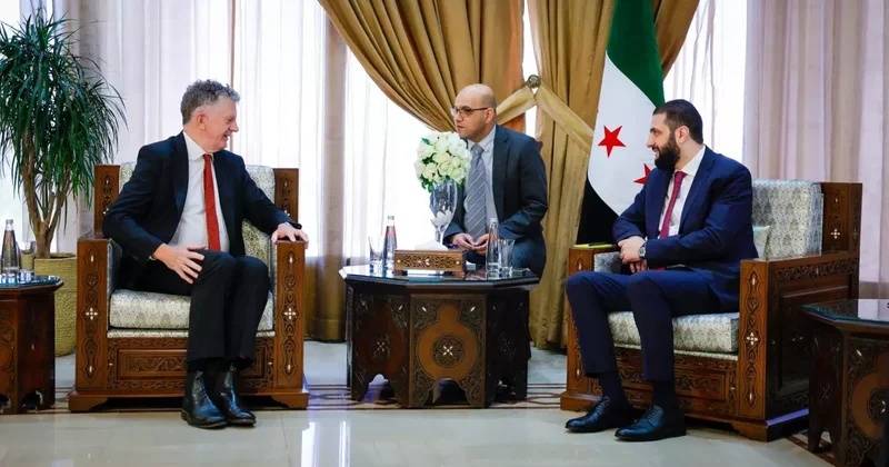 Suriye de Esed den sonra bir ilk daha! Şara ile Powell bir arada
