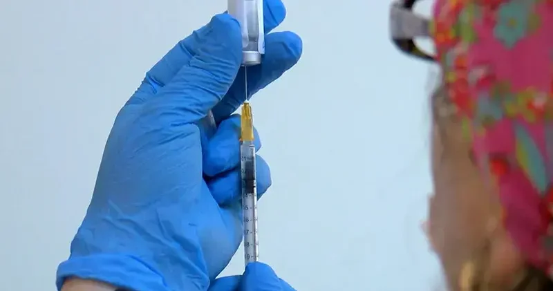 HPV aşısı erkek kadın fark etmeksizin herkesi koruyor