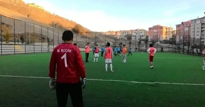 Ankara da ücretsiz halı sahalar da ranta kurban gitti!