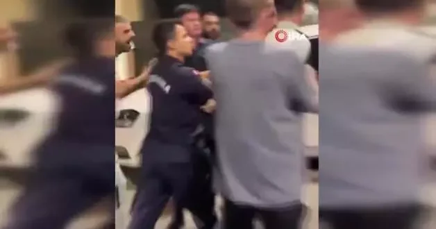 Maganda jandarmayı Seni sivilken vururum diye tehdit etti