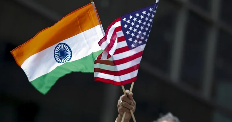 Trump, Rus petrolü aldığı için Hindistan a yüzde 25 lik ek tarife uygulayacak