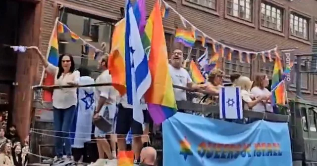 İsveç te paçavralar birleşti: LGBT ve İsrail bayrakları beraber sallandı VİDEO İZLE