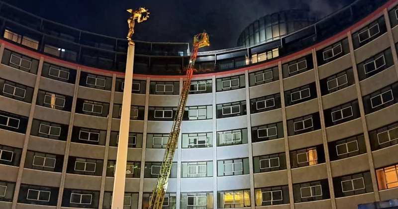 Londra’da eski BBC binasında yangın Sözcü Gazetesi
