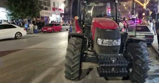 Traktörüyle 3 otomobile çarpan alkollü sürücünün ehliyetine el konuldu Çorum Haberleri