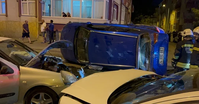 Tekirdağ da 3 otomobilin karıştığı kazada 3 kişi yaralandı Tekirdağ Haberleri