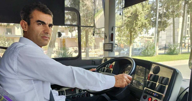 Halk otobüsü şoförü yangın tüpünü alıp koştu: Facianın önüne geçti!