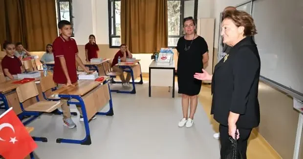 Hatay haberleri Hatay A. Mesut Yılmaz Ortaokulu törenle açıldı 06 Eylül 2025