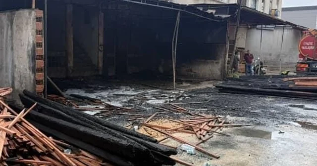 Mobilya imalathanesi yangında kullanılamaz hale geldi Bursa Haberleri