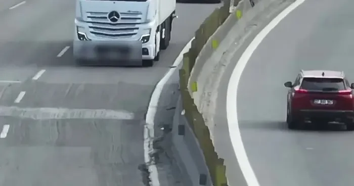 Sol şeridi ihlal eden tır ve kamyon sürücülerine para cezası