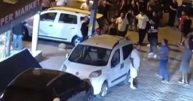 Esenyurt’ta esnaf ve vatandaşın park yeri kavgası VİDEO İZLE