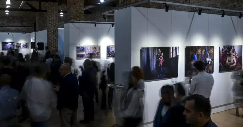 İstanbul Photo Awards 2025 in ikinci sergisinin resmi daveti İstanbul da gerçekleştirildi