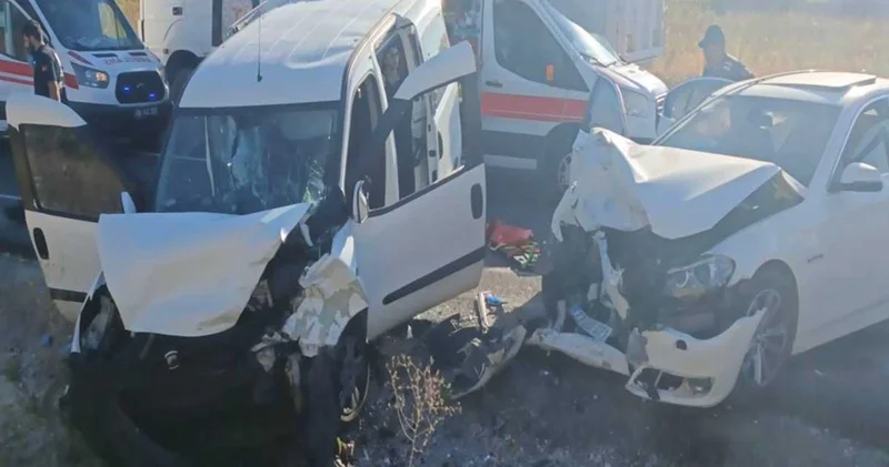 Nevşehir de feci kaza: 14 yaralı