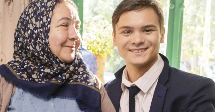 Gülsüm Anne ağlatacak