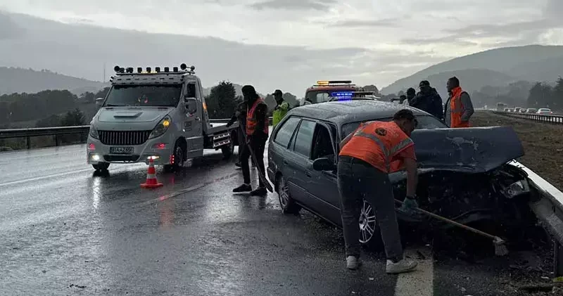 Düzce’de otoyolda zincirleme kaza: 1 ölü, 2 yaralı