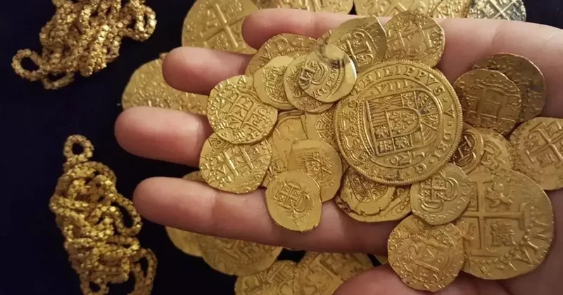 Batan geminin enkazından 1 milyon dolarlık hazine çıkarıldı! Para dalgıçlara verilecek