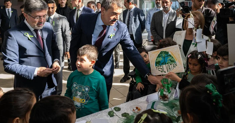 Bakanlar Tekin ve Yumaklı, özel gereksinimli öğrencilerle buluştu