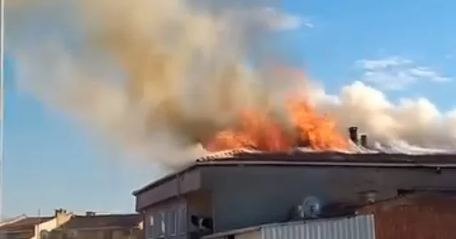 5 katlı apartmanın çatısında çıkan yangın söndürüldü Bursa Haberleri