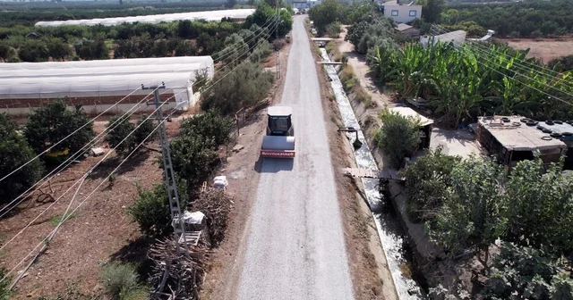 Mersin in Akdeniz ilçesinde 2 mahallenin yolları yenileniyor Mersin Haberleri